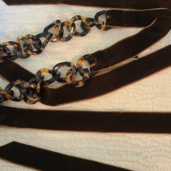 J.Crew velvet and tortoise chain link belt